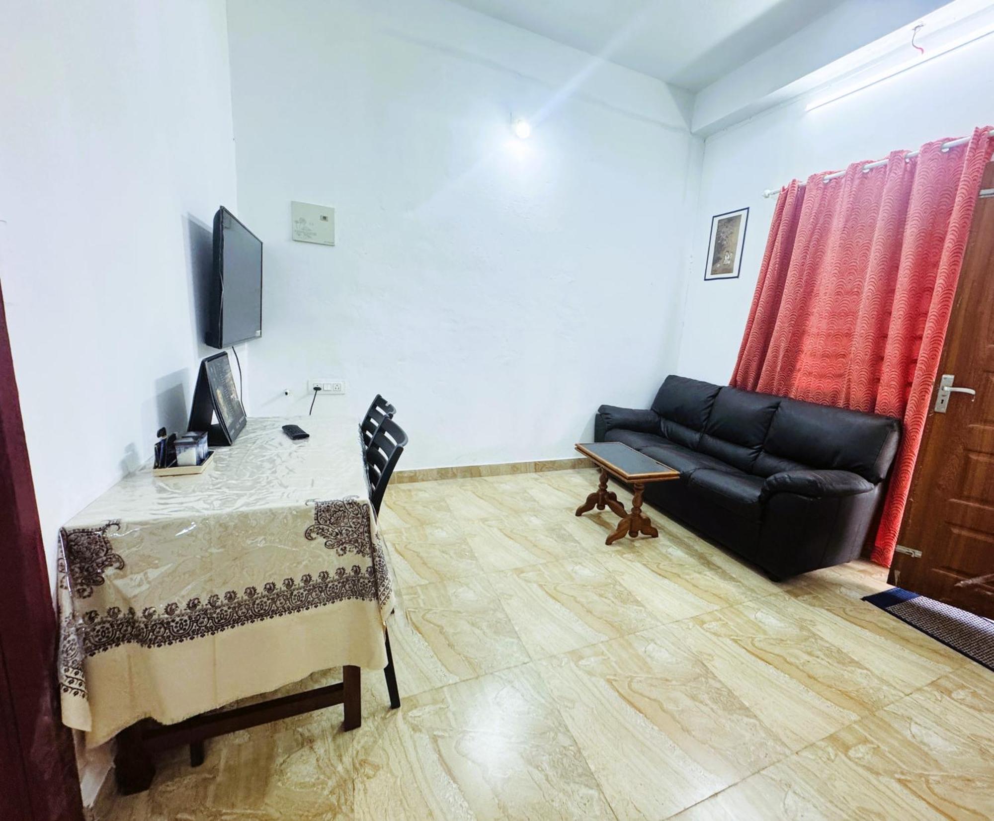 Vcs Apartments Parassinikadavu Parassinikkadavu Exterior foto
