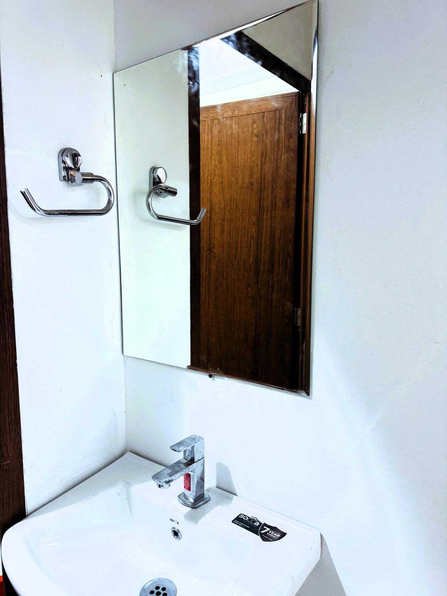 Vcs Apartments Parassinikadavu Parassinikkadavu Exterior foto